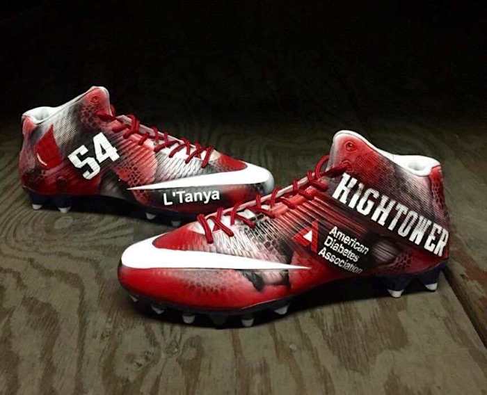 donta-hightower-week-13-cleats.jpeg